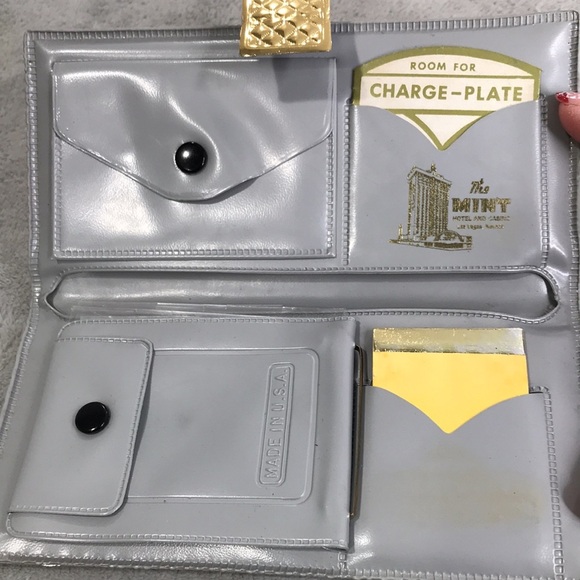 Vintage Las Vegas Casino Gold  Wallet  Unused - Picture 2 of 11